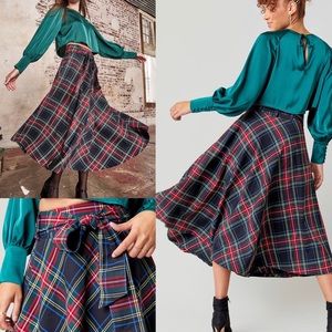 Plaid MIDI Skirt with bow - NWT - S size available